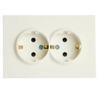 Розетка 2-местная с защитной шторкой с/з, 250В, 16А, серия Эмили, белый фарфор, soft touch STEKKER RST16-5114-01 49882