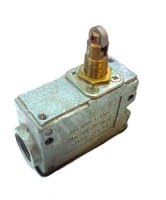 Микровыключатель МП 2303 У2 исп.03, IP54, толкатель с поперечным расположением ролика, комбинированный, винт Электротехник ET006847